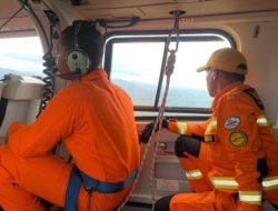Helikopter Tak Bisa Mendarat, Tim SAR Pakai Lifting Selamatkan Korban