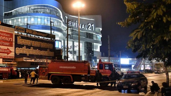 Pasca-Pembantaian Massal di Thailand, Gedung-Gedung Pemerintah Kibarkan ... Serangan Mematikan, 20 Orang Dilaporkan Tewas di Wilayah Thailand
