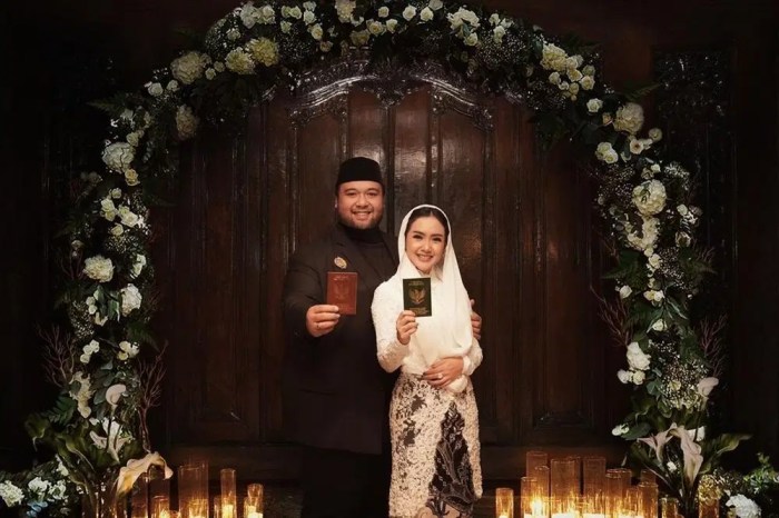 5 Artis yang Melangsungkan Pernikahan di Awal 2021 5 Artis yang Melangsungkan Pernikahan di Awal 2021