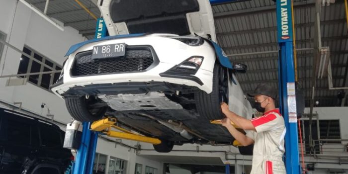 Cek Komponen Mobil Sebelum Pergi Jauh