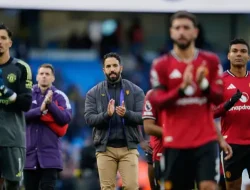Manchester United Hadapi Musim Sulit, Pelatih Terbaik Dunia Diusulkan Gantikan Amorim