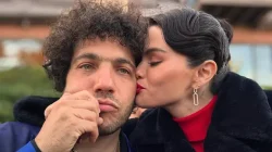 Selena Gomez dan Benny Blanco Dikabarkan Menikah 27 September 2025, Taylor Swift Hadir di Resepsi