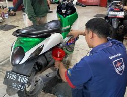 Cara Aman Ganti Oli Motor di Rumah Agar Baut Tidak Slek
