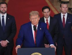 Donald Trump Sebut Murdoch Akan Ikut dalam Kesepakatan TikTok Selain Larry Ellison