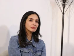 Marsha Timothy Jadi Istri Korban Kecelakaan Pesawat di Film Tukar Takdir Protes Lipstik Merah