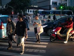 Uji Coba Pelican Crossing Besok dan Pagar Stasiun Cikini Akan Dibuka