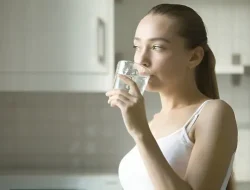 Minum Air yang Cukup Bantu Lindungi Jantung dan Hilangkan Dahaga