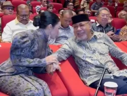 Enteng Tanamal Rilis Buku Biografi Krisdayanti Kenang Bantuan Urus Paspor ke Singapura