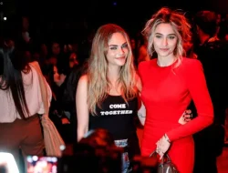 Cara Delevingne Hampir Tidak Dikenali di Paris Fashion Week 2026, Marah karena Dipaksa Antre