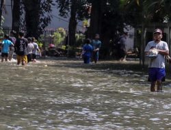 9 RT di Jakarta Selatan Terendam Akibat Curah Hujan Tinggi dan Luapan Kali Mampang