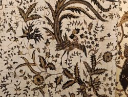 Keistimewaan Motif Batik Ayam yang Dipamerkan di Museum Batik Indonesia