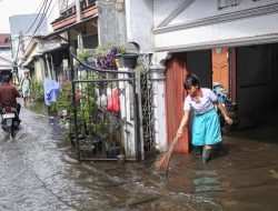 Sungai Ciliwung Meluap, 20 RT di Jakarta Terendam Banjir Selasa Pagi