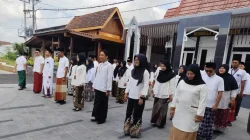 Rayakan Hari Santri ASN Banyuwangi Wajib Kenakan Sarung dan Peci Selama Tiga Hari