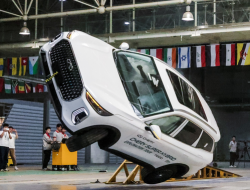 Eksperimen Membuat Mobil Baru Menggunakan Bantuan AI