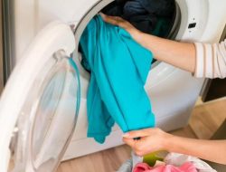 Bahaya Baju Baru yang Belum Dicuci untuk Kulit yang Jangan Diabaikan