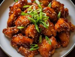 7 Resep Ayam Goreng Saus Pedas Manis, Renyah dan Juicy di Dalamnya