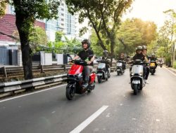 Tips Aman dan Nyaman Berlibur Nataru Menggunakan Motor Listrik