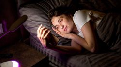 10 Kebiasaan Harian yang Ternyata Merusak Kualitas Tidur