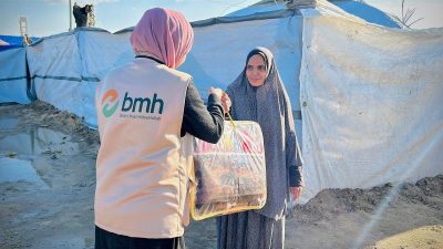 Selimut Penghangat Warga Gaza Utara di Musim Dingin dari Indonesia