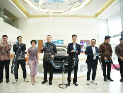 Resmi Buka Dealer Ketiga di Bekasi, Tersedia Pengisian Baterai Ultra Fast Charging