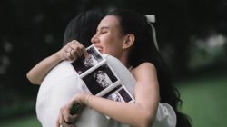 Angga Yunanda Umumkan Shenina Cinnamon Hamil Saat Rayakan Ulang Tahun Pertama Pernikahan